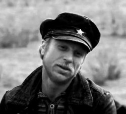 JPG Image, 18KB, 320px × 290px